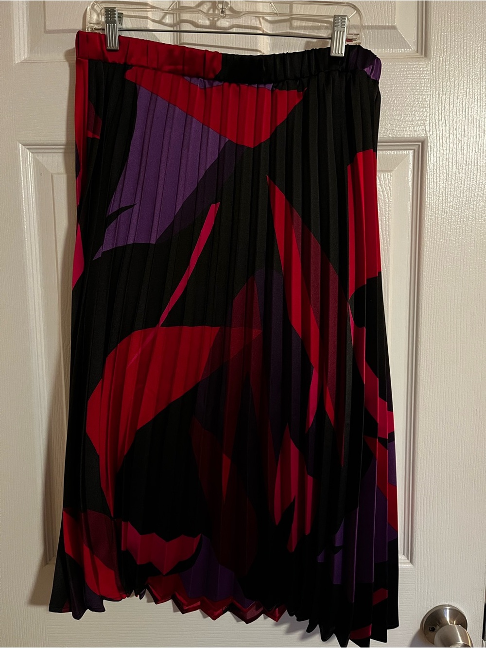 Nine West Black Pleated Midi Skirt with Red & Purple Abstract Print
